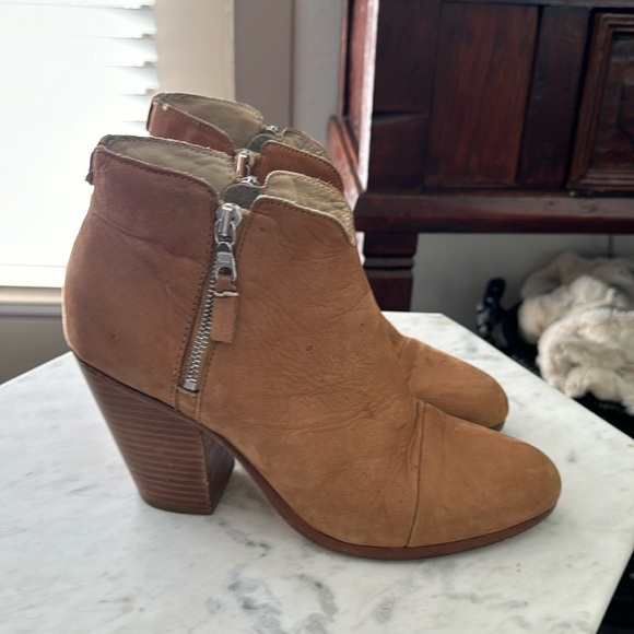 Rag & Bone Margot Bootie. Size 40. With box & shoe bag! - Picture 4 of 7